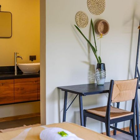 Hotel Y Cabinas Del Tropico Guápiles Zewnętrze zdjęcie