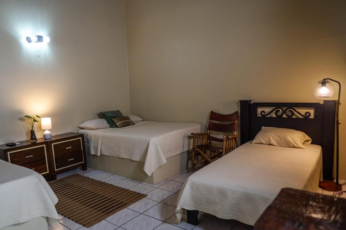 Hotel Y Cabinas Del Tropico Guápiles Zewnętrze zdjęcie