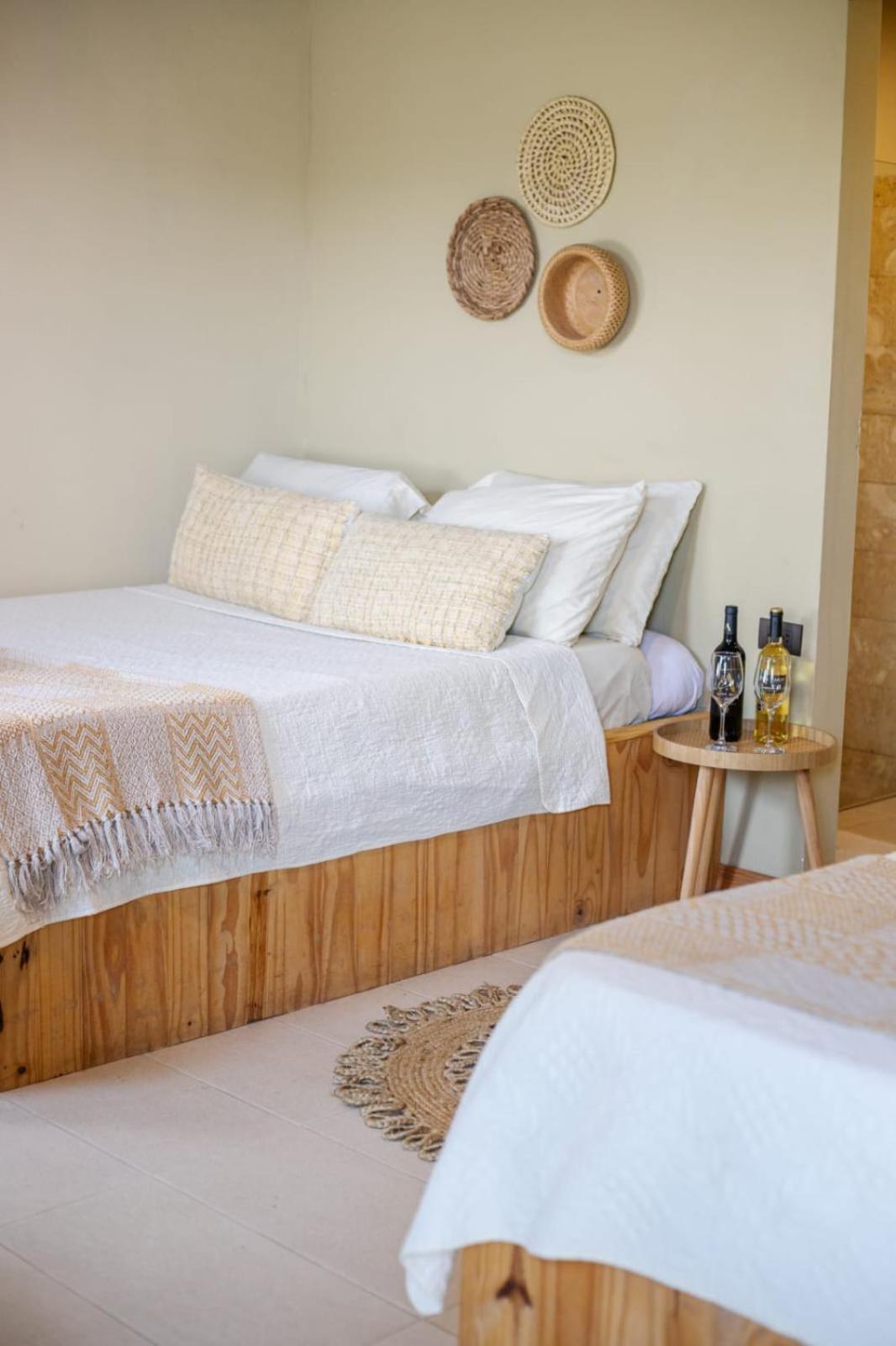 Hotel Y Cabinas Del Tropico Guápiles Zewnętrze zdjęcie